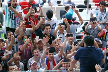 Les Larmes De Maradona, Après La Victoire De La France Contre L'Argentine En 8e De Finale De La Coupe Du Monde 2018   ( 6