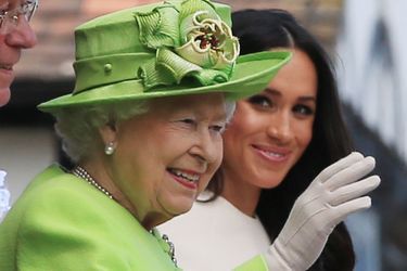 Meghan Markle Et La Reine Elizabeth II En Viste Dans Le Nord De L&#039;Angleterre    ( 24
