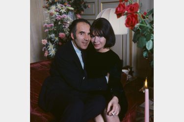 Michel Piccoli et sa femme Juliette Gréco, en décembre 1966.