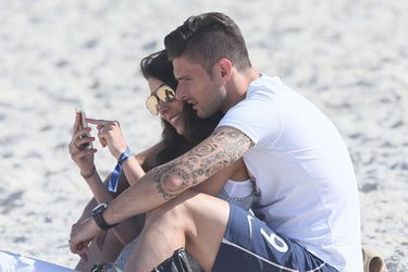 Olivier et Jennifer Giroud, moment détente sur une plage brésilienne