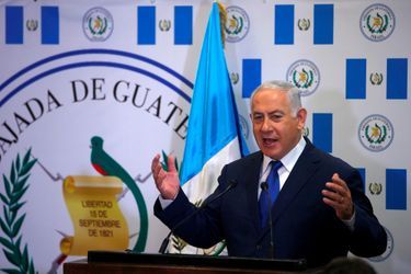 Le Premier ministre israélien Benjamin Netanyahou à l&#039;ambassade guatémaltèque, le 16 mai 2018.