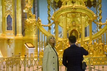 Brigitte Macron visite la forteresse Pierre-et-Paul à Saint-Pétersbourg, jeudi.