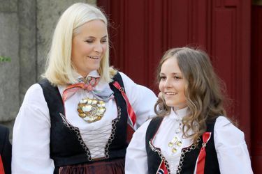 Les princesses Mette-Marit et Ingrid Alexandra de Norvège à Asker, le 17 mai 2018
