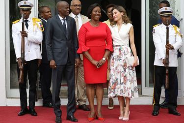 La reine Letizia d&#039;Espagne avec le président d&#039;Haïti Jovenel Moïse et sa femme à Port-au-Prince, le 23 mai 2018