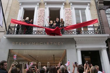 Stella McCartney, Kate Moss et Kylie Minogue à Londres le 12 juin 2018