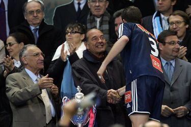 Jacques Chirac félicite Pedro Miguel Pauleta le 29 avril 2006 après la victoire contre l'OM.
