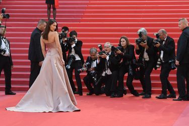 Bella Hadid a fait sensation à Cannes, le 11 mai 2018.