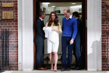 Kate Middleton et le prince William avec leur fille Charlotte, le 2 mai 2015