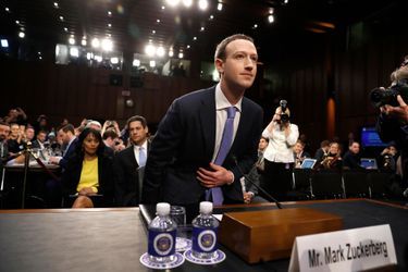 Le fondateur et de PDG de Facebook, Mark Zuckerberg, a reconnu la grosse erreur de sa société devant le Congrès américain, incapable de protéger les données de ses utilisateurs.