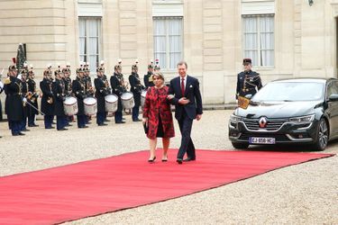 Le grand-duc Henri de Luxembourg et son épouse Maria Teresa lundi au palais présidentiel.