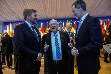 Les rois Willem-Alexander des Pays-Bas et Felipe VI d'Espagne avec le président israélien Reuven Rivlin à Jérusalem, le 22 janvier 2020