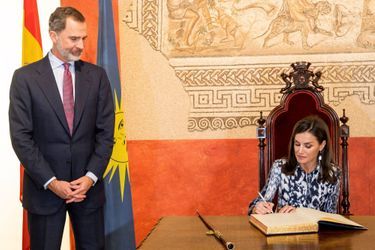 La reine Letizia et le roi Felipe VI d&#039;Espagne à Ecija, le 6 février 2020