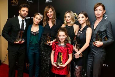 Caitlin Carver en novembre 2017 avec Allison Janney, Sebastian Stan, McKenna Grace, Margot Robbie, Julianne Nicholson.