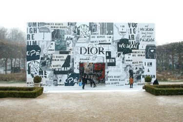 Le défilé Dior au musée Rodin pendant la Fashion Week de Paris