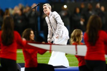 Pink a interprété l&#039;hymne américain lors du Super Bowl.  