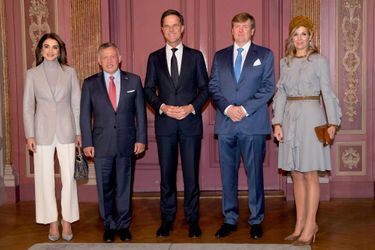 Les couples royaux de Jordanie et des Pays-Bas avec le Premier ministre néerlandais, à La Haye le 21 mars 2018