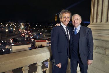Alain Prost et Jean Todt, ancien directeur de Ferrari et actuel président de la FIA, lors de la soirée Hall of Fame à Paris.