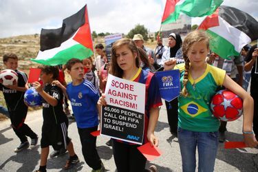 En 2011, une manifestation contre les équipes de football israéliennes basées en Cisjordanie. 