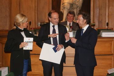 Brigitte Macron, Guillaume d’Andlau (Prix Patrimoine 2017 pour «Le chemin des châteaux forts d&#039;Alsace») et Stéphane Bern.