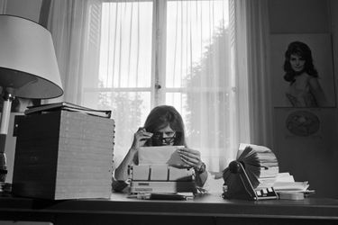 Dalida dans son bureau prépare son prochain olympia, le 4 Octobre 1967 à Paris 