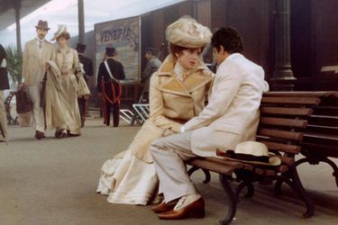 "La grande bourgeoisie", 1974