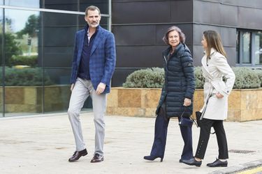La reine Letizia d&#039;Espagne et le roi Felipe VI avec l&#039;ex-reine Sofia à Madrid, le 7 avril 2018