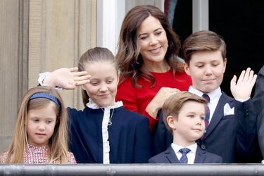 La princesse Mary de Danemark et ses enfants à Copenhague, le 16 avril 2018