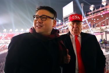 Les sosies de Kim Jong-un et de Donald Trump lors de la cérémonie d'ouverture des Jeux Olympiques de Pyeongchang, le 9 février 2018.