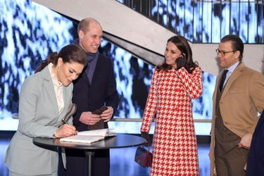 La princesse Victoria et le prince Daniel de Suède avec la duchesse de Cambridge et le prince William à Stockholm, le 31 janvier 2018