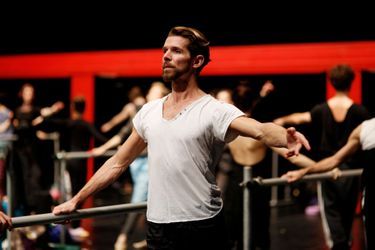 Les danseurs de la compagnie sous la direction artistique de Gil Roman ont pris leurs marques entre échauffements, travail musculaire et répétitions