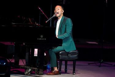John Legend au concert "She's with us" le 6 juin 2016 à Los Angeles