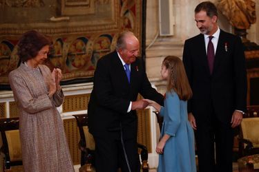 La princesse Leonor avec le roi Felipe VI d&#039;Espagne, l&#039;ex-roi Juan Carlos et l&#039;ex-reine Sofia à Madrid, le 30 janvier 2018