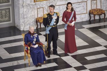 La princesse Mary et le prince Frederik de Danemark avec la reine Margrethe II à Copenhague, le 3 janvier 2018