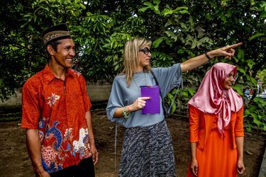 La reine Maxima des Pays-Bas sur l'île de Sumatra en Indonésie, le 12 février 2018
