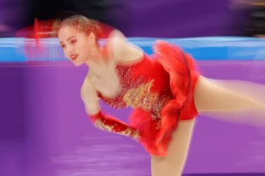 Alina Zagitova lors de l&#039;épreuve de patinage artistique en équipe.