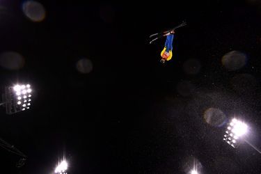 Marzhan Akzhigit au ski acrobatique