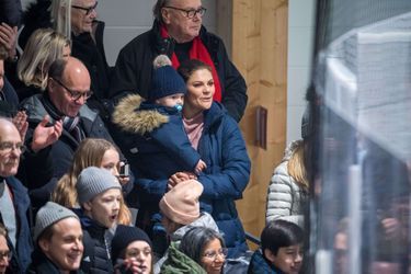 La princesse Victoria de Suède et son fils le prince Oscar à Ockelbo, le 25 janvier 2018