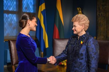 La princesse Victoria de Suède avec la présidente de Lituanie à Vilnius, le 16 février 2018