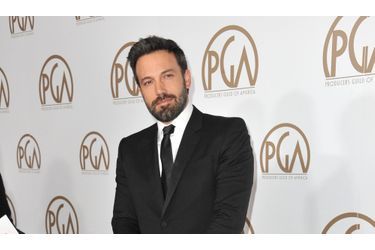 Le long-métrage de Ben Affleck se rapproche des Oscars. "Argo" a été élu meilleur film aux Producers Guild Awards, samedi à Los Angeles. L'acteur, réalisateur et producteur est venu lui-même chercher sa récompense, attribuée par les producteurs les mieux placés d'Hollywood.
