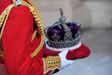 La couronne impériale d’apparat de la reine Elizabeth II à Londres, le 21 juin 2017