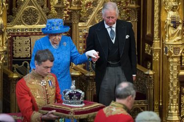 La reine Elizabeth II et le prince Charles à Londres, le 21 juin 2017