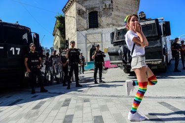 La police a empêché les militants LGBT de manifester dans les rues d&#039;Istanbul dimanche