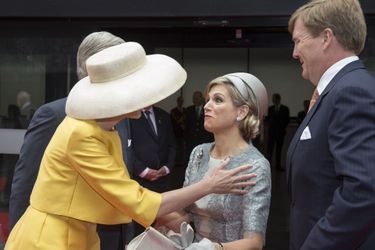 La reine Mathilde de Belgique avec la reine Maxima et le roi Willem-Alexander des Pays-Bas à Waterloo, le 18 juin 2015