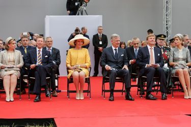 Les souverains du Luxembourg, de Belgique et des Pays-Bas à Waterloo, le 18 juin 2015