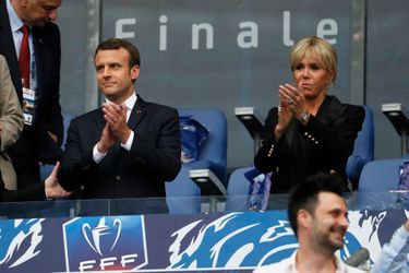 Emmanuel et Brigitte Macron lors de la finale de la Coupe de France
