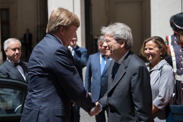 Le roi Willem-Alexander des Pays-Bas avec le Premier ministre italien Paolo Gentiloni à Rome, le 20 juin 2017