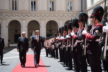 Le roi Willem-Alexander des Pays-Bas avec le Premier ministre italien Paolo Gentiloni à Rome, le 20 juin 2017