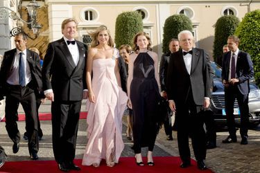 La reine Maxima et le roi Willem-Alexander des Pays-Bas avec le président italien Sergio Mattarella et sa fille Laura à Rome, le 21 juin 2017