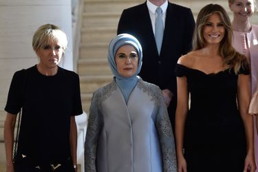 Brigitte Macron, Emine Erdogan et Melania Trump au Château de Laeken, reçues par la reine Mathilde.