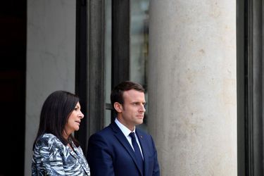 Emmanuel Macron et Anne Hidalgo à l&#039;Elysée, le 2 juin 2017.